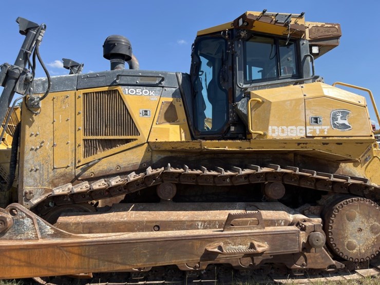 john-deere-1050-image-25