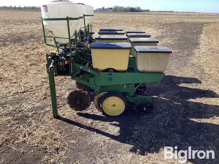 john-deere-7000-image-8