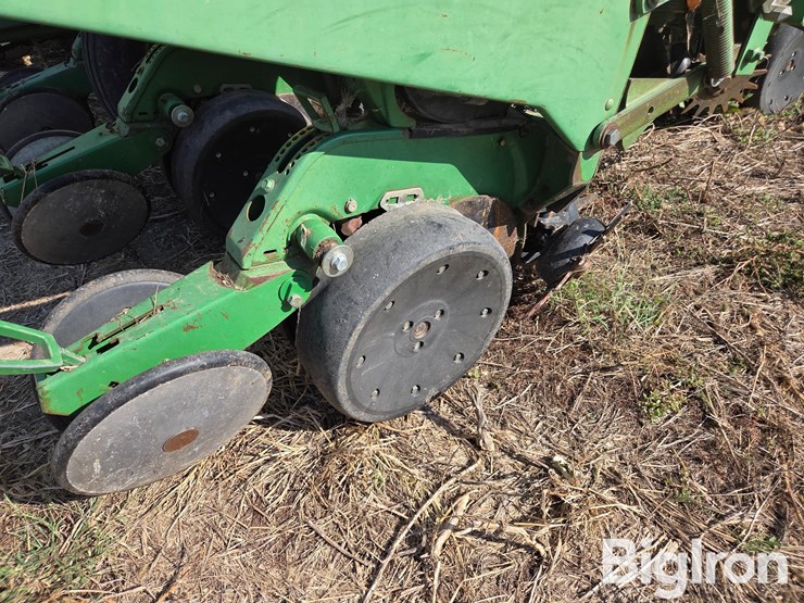 john-deere-7200-image-9