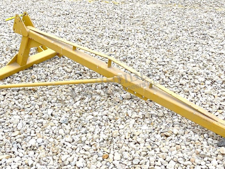 tarter-3-point-lifting-boom,-from-the-estate-of-dr.-ken-buchmann-image-1