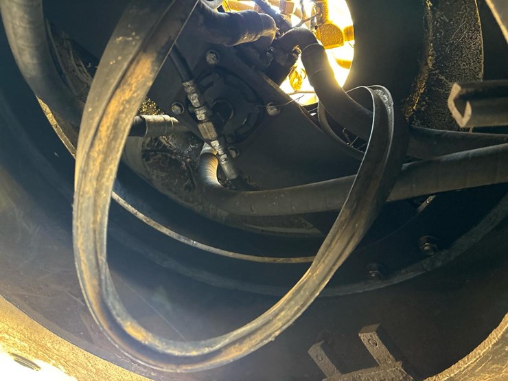 2014-komatsu-pc210-lc-10-image-38