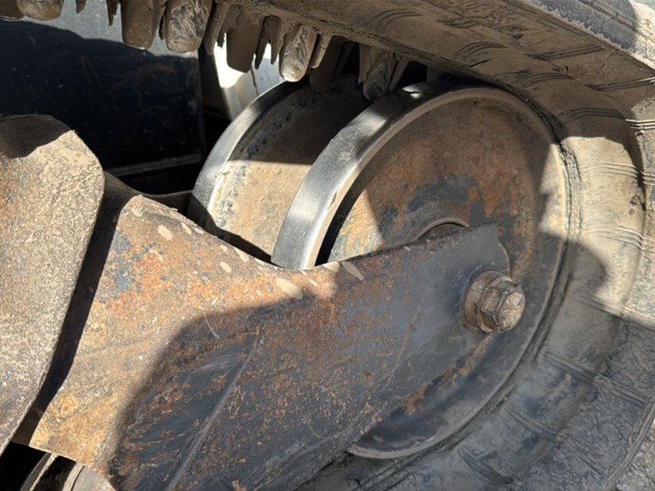 2020-bobcat-t870-image-19