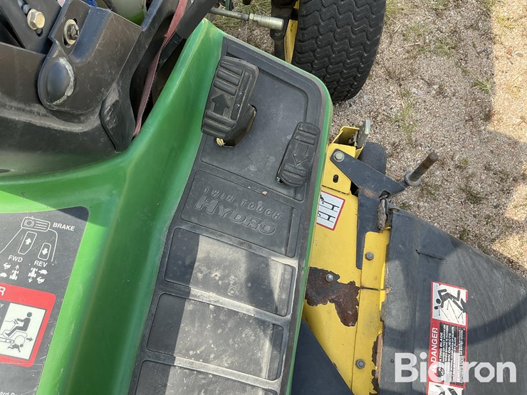 john-deere-345-image-17