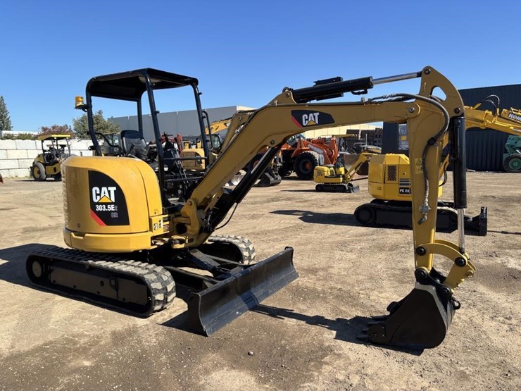 caterpillar-303.5e2-cr-image-2