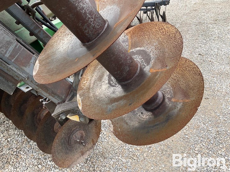 john-deere-630-image-18