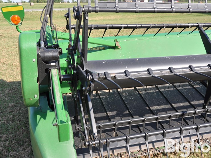 2015-john-deere-635fd-image-10