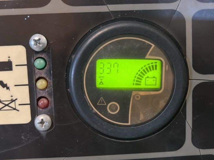 2017-jlg-e400a-image-7