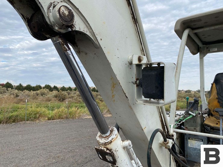 takeuchi-tb135-image-21