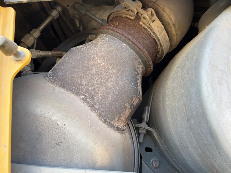 john-deere-1050-image-47