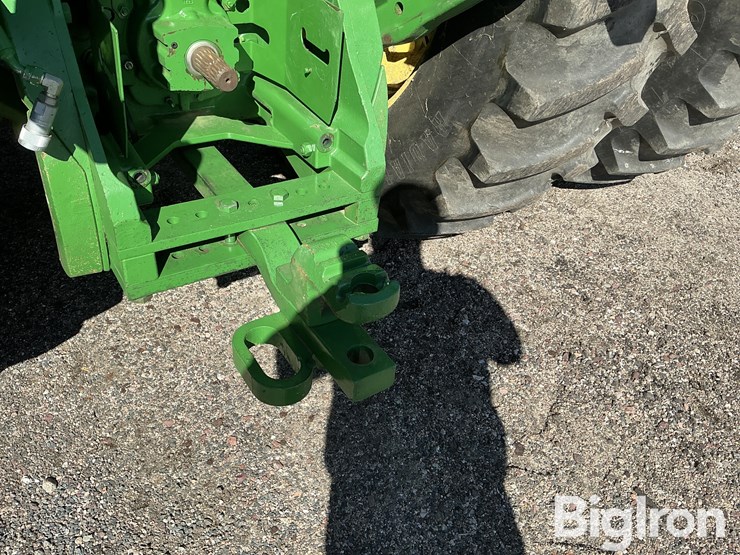 2011-john-deere-8235r-image-13