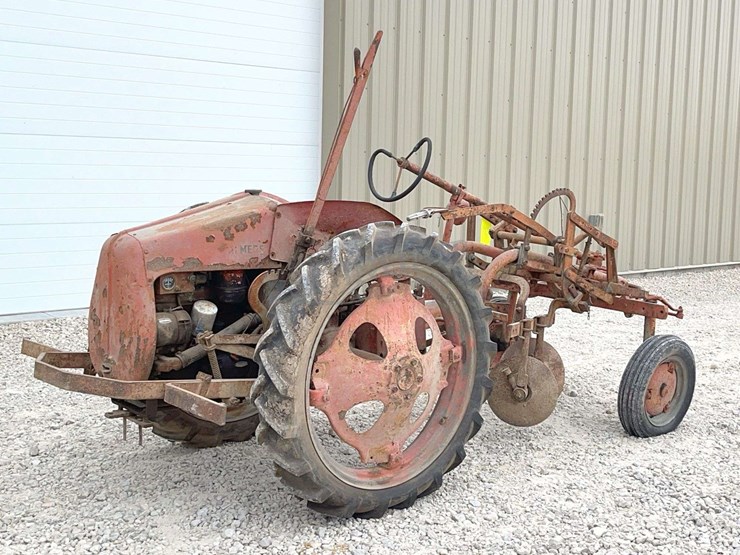 allis-chalmers-model-g-tractor-w/-implements-image-5