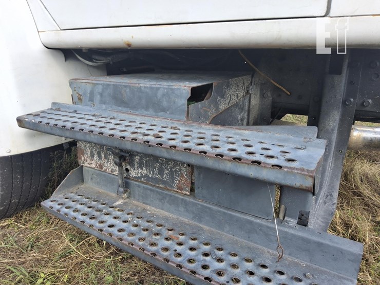 1999-international-4700-image-14