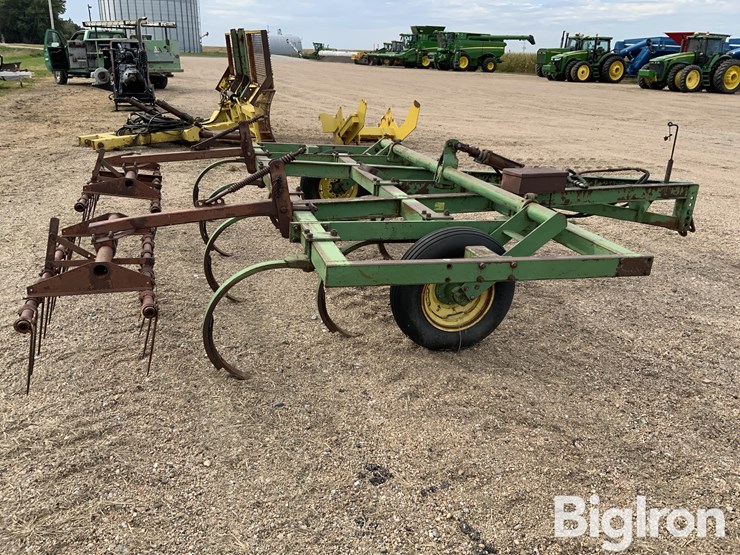 john-deere-100-image-4