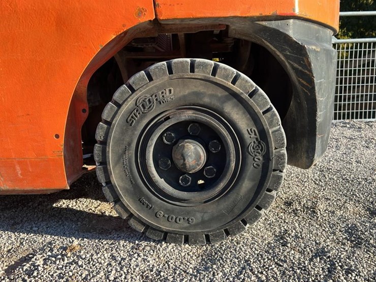 2005-toyota-7fgu25-image-32