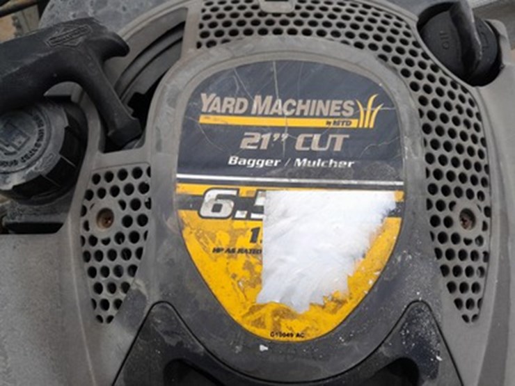 lot#--yard-machines-by-mtd-lawn-mower-image-2