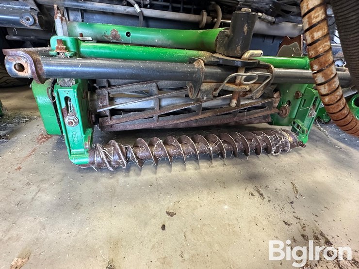 john-deere-3235c-image-11