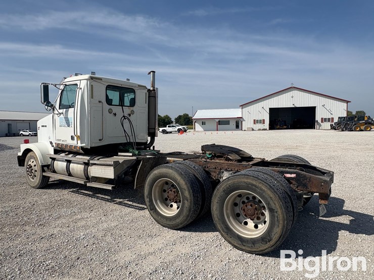 2007-western-star-4900fa-image-7