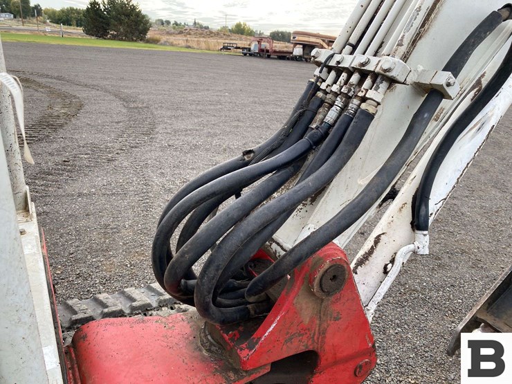 takeuchi-tb135-image-47