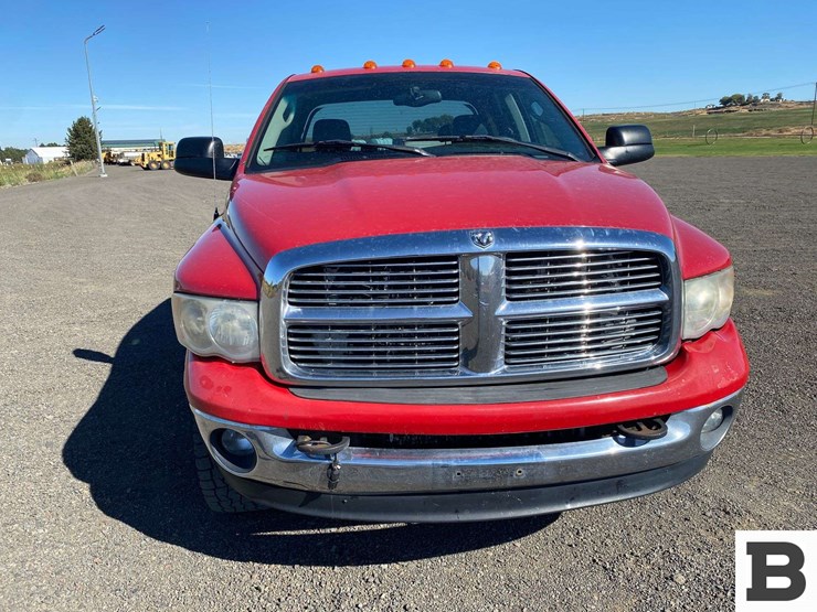 2004-dodge-ram-3500-image-10