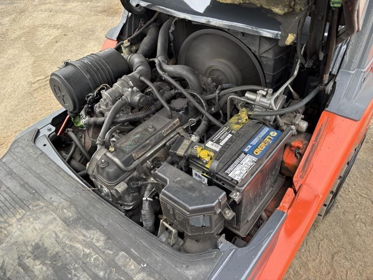 2011-toyota-8fgu30-image-25