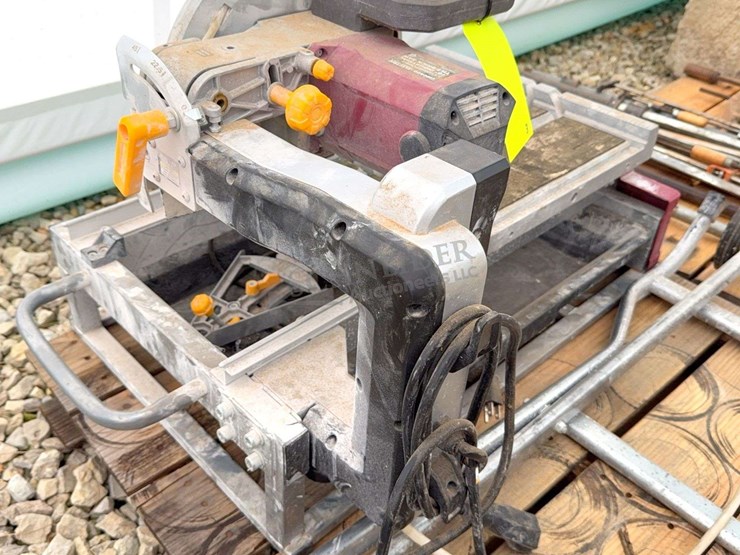 chicago-electric-10"-tile-&-brick-saw-on-stand-image-2