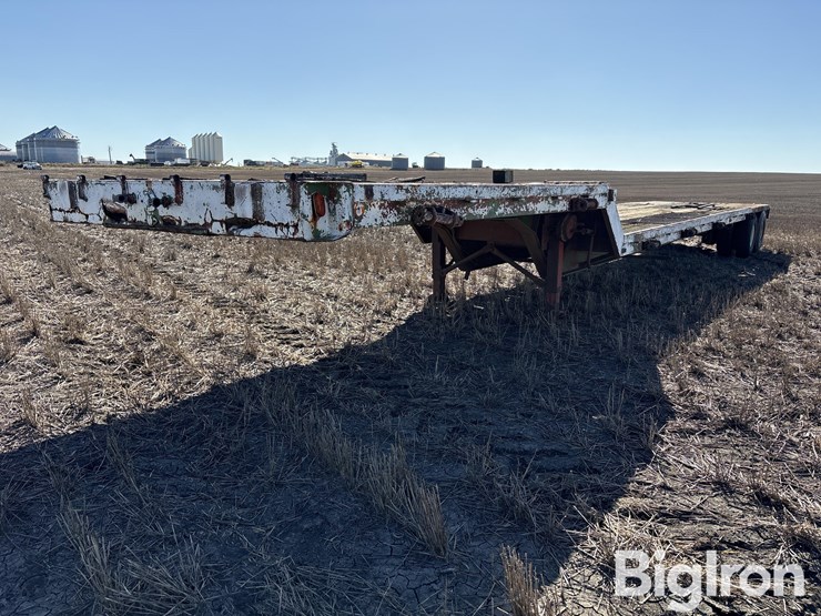 1970-fruehauf-trailer-image-1