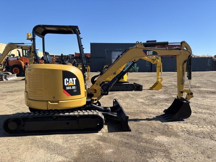 caterpillar-303.5e2-cr-image-7