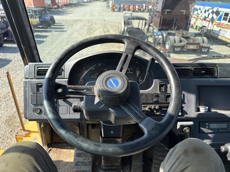 2008-komatsu-hm400-2-image-33