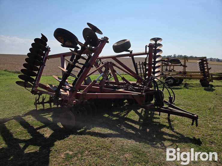 international-490-image-3