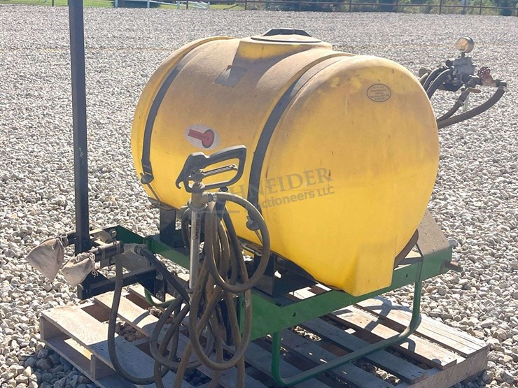 cimarron-110-gallon-3-pt.-sprayer,-from-the-estate-of-dr.-ken-buchmann-image-3