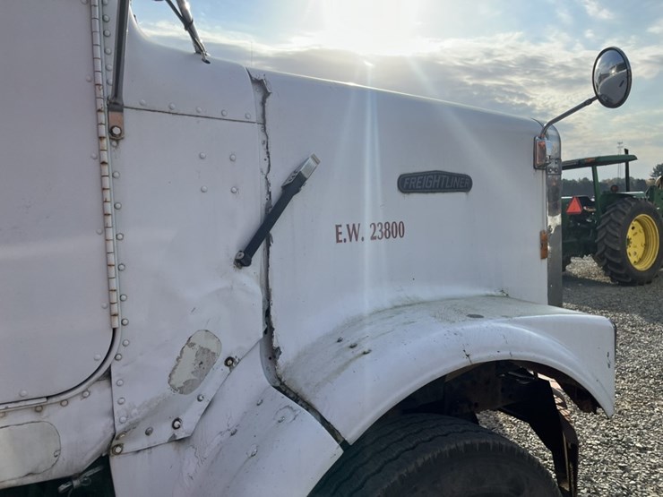 #5001-•-1988-freightliner-mb80-tandem-axle-dump-truck-image-28