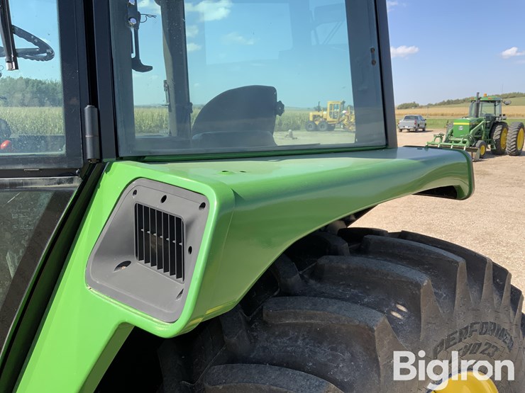 1992-john-deere-4560-image-19