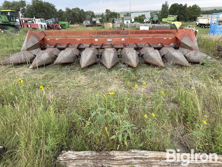 international-883-image-2