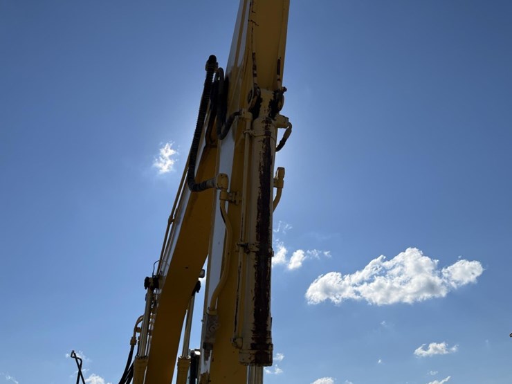 komatsu-pc228us-lc-image-33