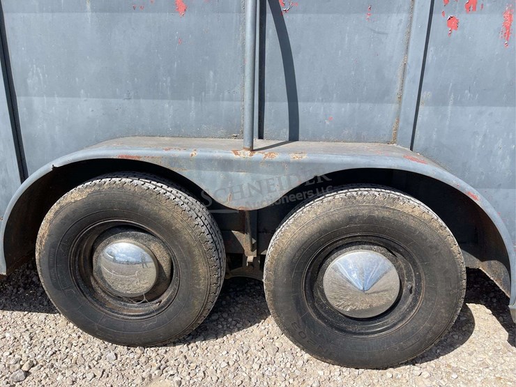 1976-snct-16'-stock-trailer-image-15