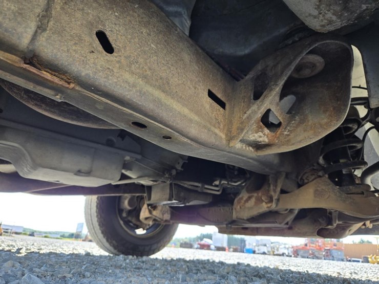 #5013-•-2015-chevrolet-4500-box-truck-image-47