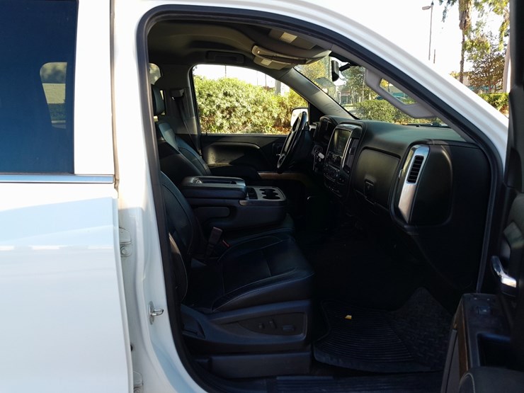 2018-chevrolet-silverado-image-5