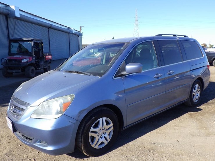 2007-honda-odyssey-image-1