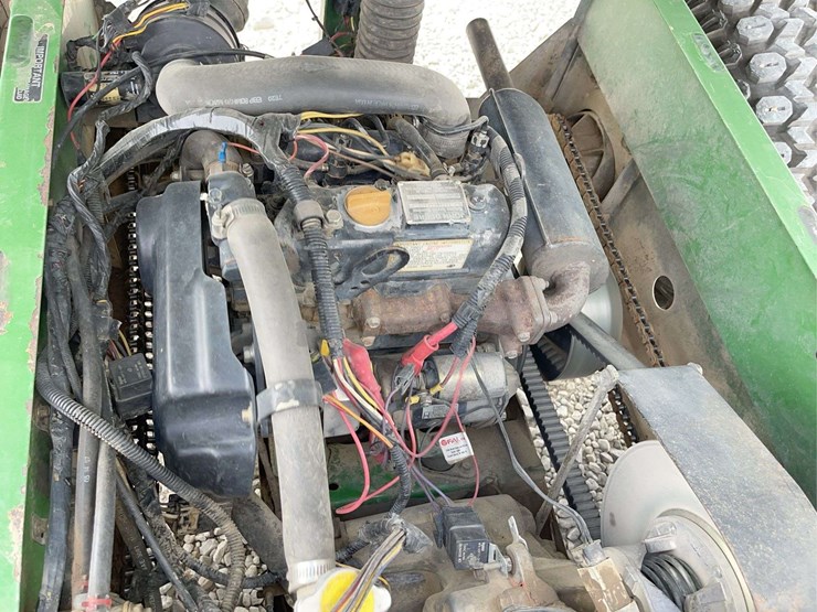john-deere-gator-image-29