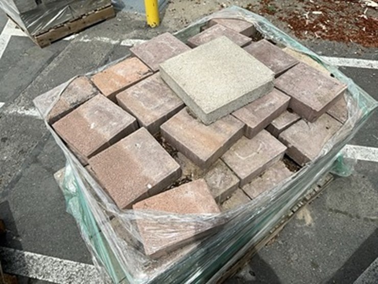 lot#---pallet-of-paver-stones-image-2