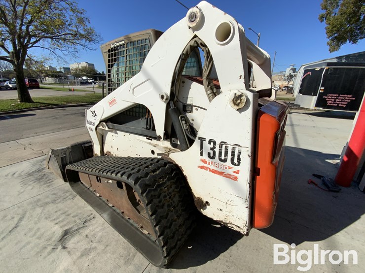 bobcat-t300-image-10