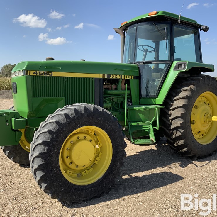 1992 JOHN DEERE 4560