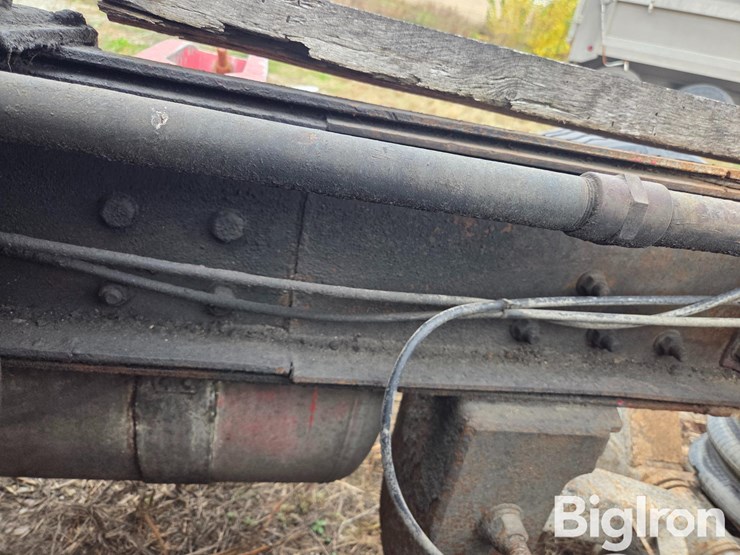 2001-peterbilt-379-image-18