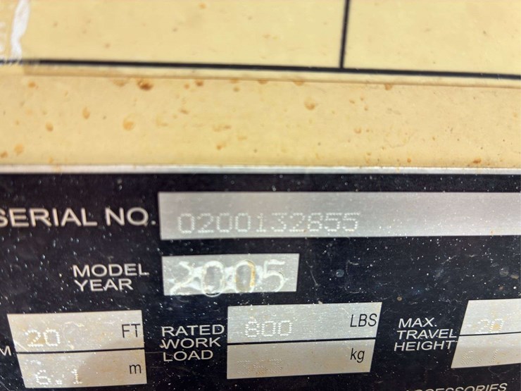 2005-jlg-2030es-image-13