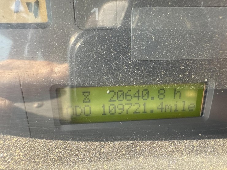 2008-komatsu-hm400-2-image-36