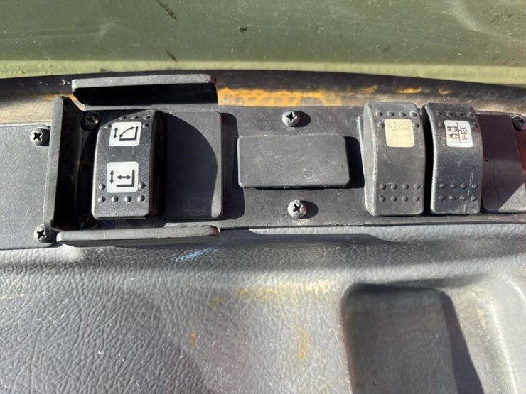 2017-jlg-g5-18a-image-32