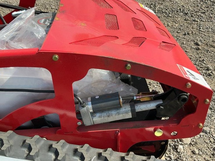 #1275-•-unused-future-ft750-lawn-mower-image-10