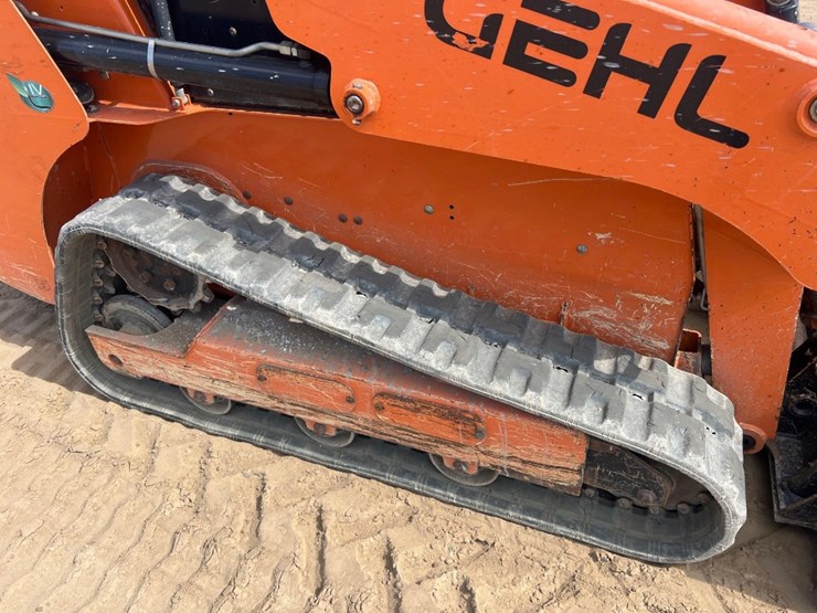 2019-gehl-rt105-image-12