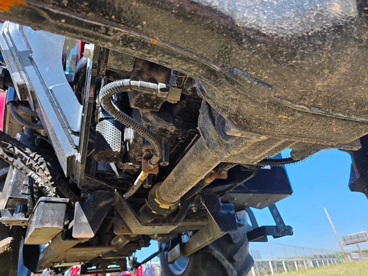 2025-mahindra-6075-image-65