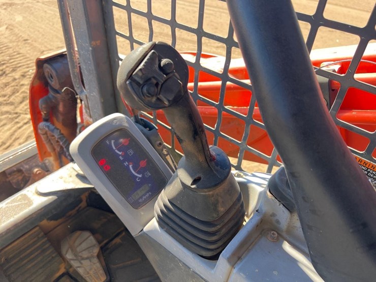 2017-kubota-svl75-2-image-27